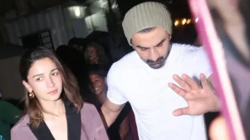 Ranbir Kapoor loses his cool, 'misbehaves' with paparazzo