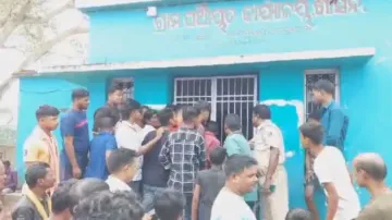 Couple selling plastic items beaten up by Odisha villagers on suspicion of being ‘child lifters’