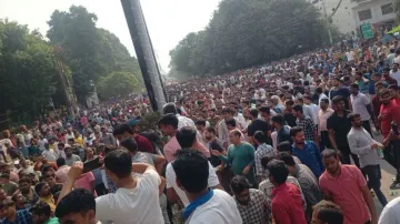 Students intensify protest outside UPPSC office against decision to conduct PCS RO, ARO exams in 2 d