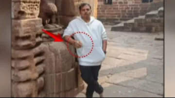 Man ‘smoking’ inside Bhubaneswar Lingaraj temple sparks online fury