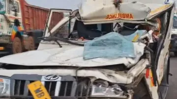 1 dead, 3 critically injured after ambulance from Kolkata crashes into dumper in Odisha