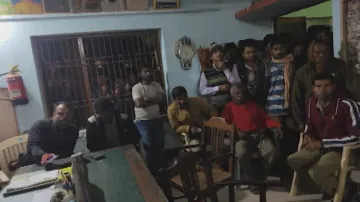 Teacher accused of misbehaving with girl student in Bhadrak; parents stage protest