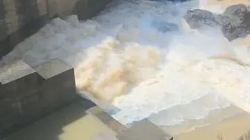 Koraput farmers worry over continuous water leakage from Telengiri dam, fear losing Ravi crops 