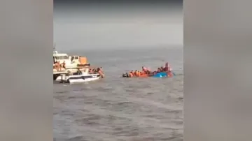 2 dead, 75 rescued after speed boat rams into ferry off Mumbai coast