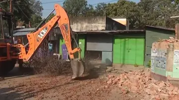 Eviction drive from govt land in Sambalpur