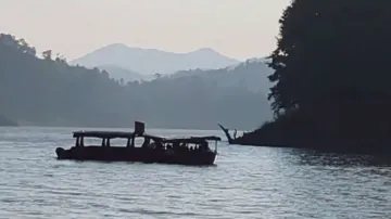 Tourists stranded in ‘Ill-maintained’ boat during leisure trip in Odisha 
