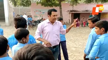 Inspiring story of school teacher who turns delivery boy by night