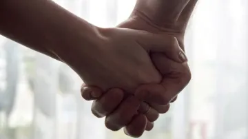 Woman elopes with beggar leaving behind husband and 6 children! Here's the truth