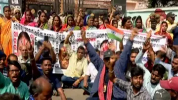 Street vendors evicted from 'Bada Danda' demand rehabilitation