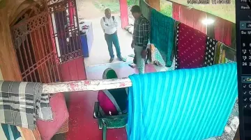 Gold ornaments worth around Rs 5L stolen on pretext of cleaning in Kendrapara