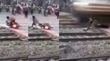 Youth escapes from getting crushed under train