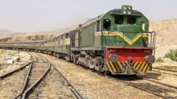 Pakistan train hijack
