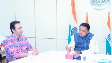Odisha CM Mohan Majhi (right), Union min Jayant Chaudhary (left)