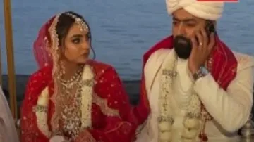 Groom takes business call during marriage; bride’s priceless reaction goes viral