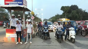 You can be fined for unnecessary honking, dangerous driving