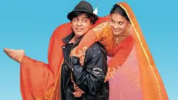 Shah Rukh Khan Kajol DDLJ bronze statue to be installed in London