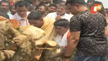 Pahalgam terrorist attack: 9-year-old Odisha boy lights funeral pyre of father shot dead in front of
