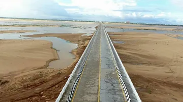 New four-lane bridge linking Cuttack-Bhubaneswar over Kathajodi river sees progress