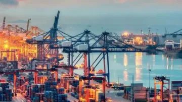 Exports up 9 pc to USD 38.49 bn in Apr; trade deficit USD 26.42 bn