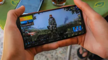 Mobile gaming and mental health: Are there real benefits behind the screen?