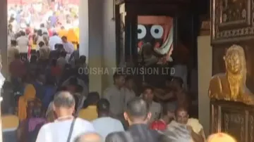 Rath Yatra 2025: Devotees throng Puri Srimandir for Nabajouban Darshan