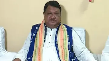 Jual Oram hints at paving way for younger generation