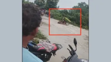 Tractor swept away in Boudh floodwaters, narrow escapes for driver