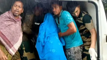 BSF jawans rescue unattended accident victim in Kandhamal