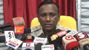 Minor girl abducted from tuition class, boyfriend among four accused of gangrape attempt