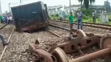 Two goods trains derail in J'kand's Seraikela-Kharswan, many trains cancelled