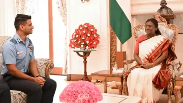 Astronaut Shubhanshu Shukla meets President Murmu at Rashtrapati Bhavan