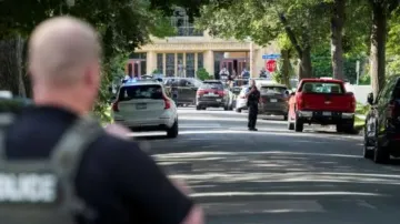 Minneapolis school shooting leaves 3 dead, 20 injured
