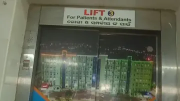 Overloaded lift collapses in Odisha hospital, narrow escape for 27 people
