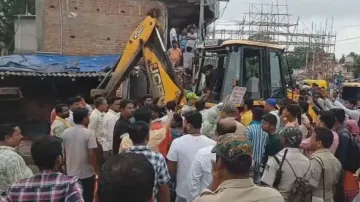 Eviction sparks protest in Bhadrak, shopkeepers seek rehabilitation plan