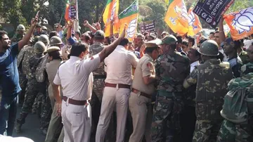 Sex scandal video: BJP stages road blockade demanding arrest of BMC mayor