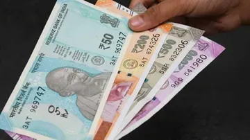 Rupee Surges 14 Paisa To 74.59 Against US Dollar In Early Trade