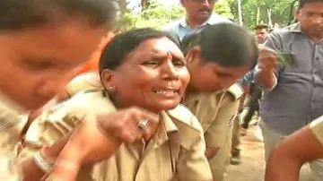 Lady home guard attempts self-immolation in Bhubaneswar