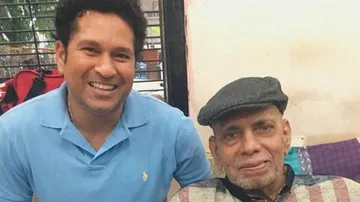 Tendulkar pays homage to coach Achrekar on Teacher's Day