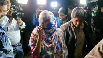 Gangster Shakil’s Girlfriend Arrested