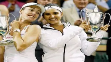 Sania-Martina clinch Wimbledon crown 