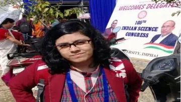 Odia girl’s Aadhar-linked dustbin wins award at Indian Science Congress