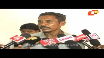 Collector orders fresh probe into man carrying wife’s body on shoulders