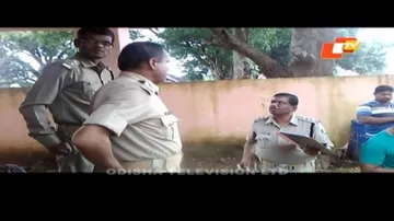 Man murders wife, 2 girl children
