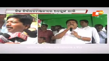 Atanu resorts to show of strength in Mahakalapada