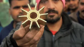 BSF officer, girl killed, 14 injured in Pakistani shelling