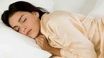 Too Short, Long Sleep Linked To Incurable Lung Disease