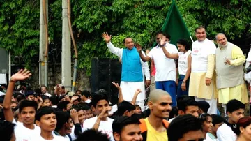 Sports Minister Goel flags off fifth 'Slum Yuva Daud'