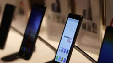 India Smartphone Market Set To Recover By 40%