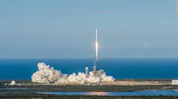 SpaceX successfully completes back-to-back launches