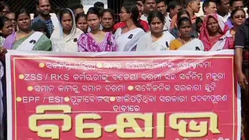 Contractual medical staff threaten cease work stir